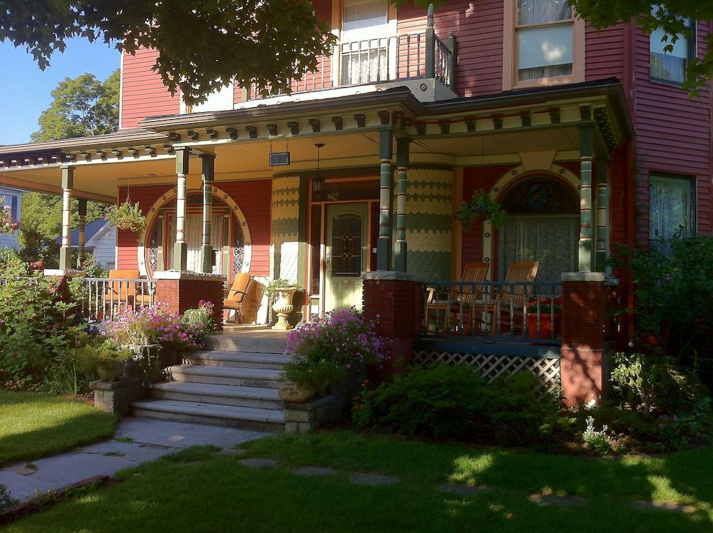 Grand Avenue Bed And Breakfast 카시지 외부 사진