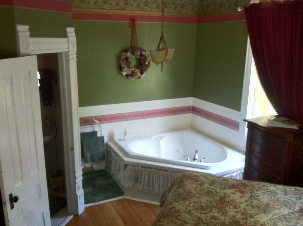 Grand Avenue Bed And Breakfast 카시지 객실 사진